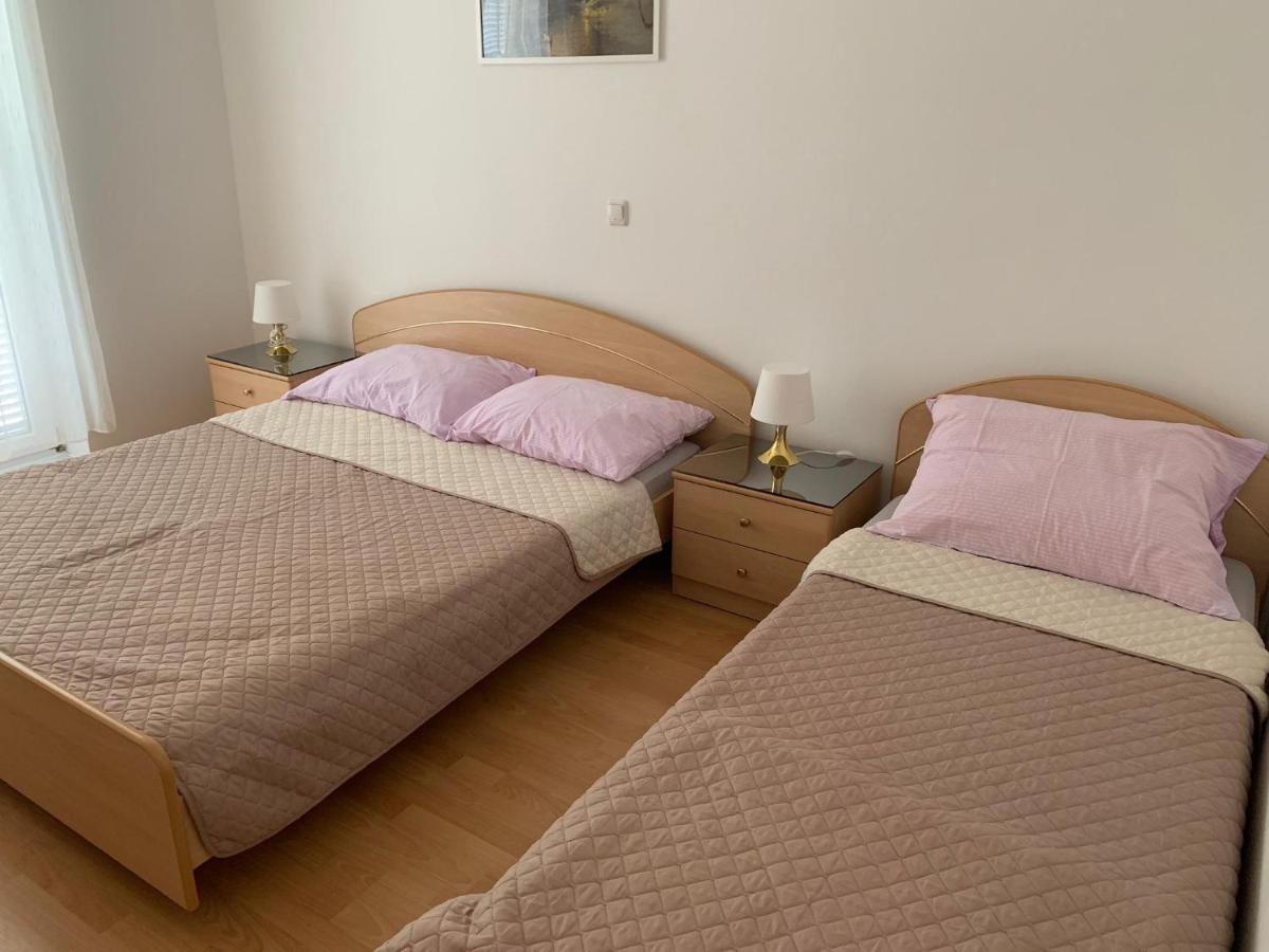 Sobe I Apartmani Til Crikvenica Exterior foto