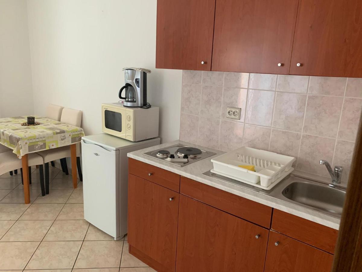 Sobe I Apartmani Til Crikvenica Exterior foto